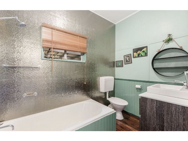 11 Pryde Street, Woodend QLD 4305