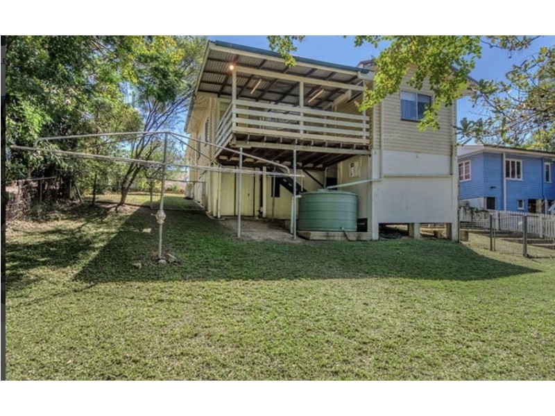 11 Pryde Street, Woodend QLD 4305