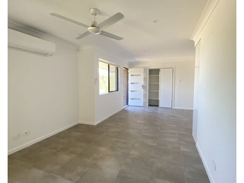 2/17 Dawson Place, Brassall QLD 4305