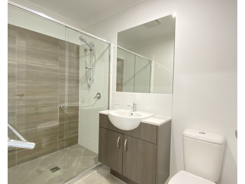 2/17 Dawson Place, Brassall QLD 4305