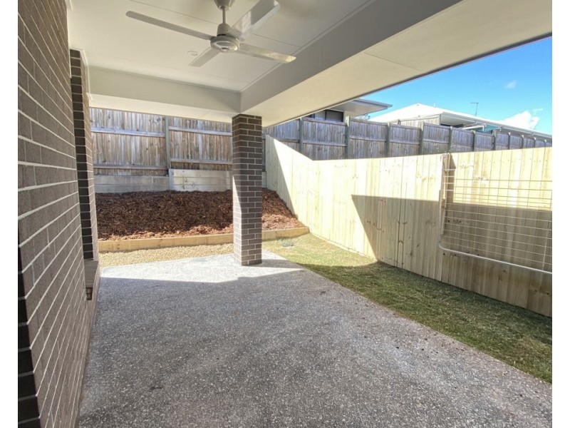 2/17 Dawson Place, Brassall QLD 4305