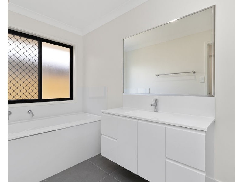 22 Gem Drive, Collingwood Park QLD 4301