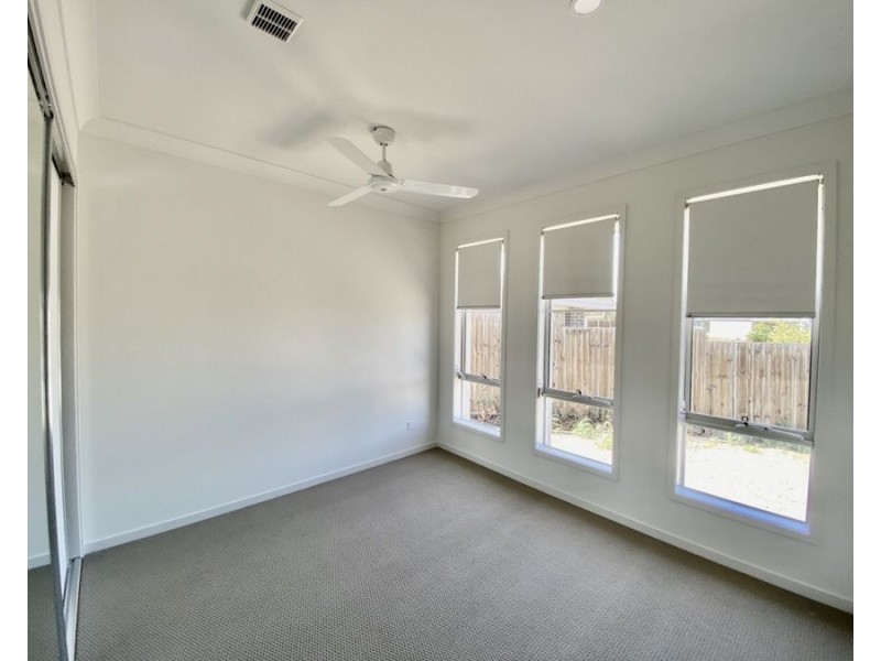 3 Ward St, Flinders View QLD 4305