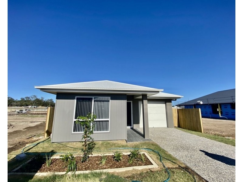35 Blackberry Way, Ripley QLD 4306