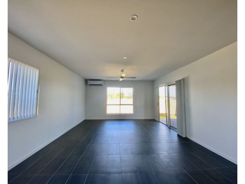 35 Blackberry Way, Ripley QLD 4306