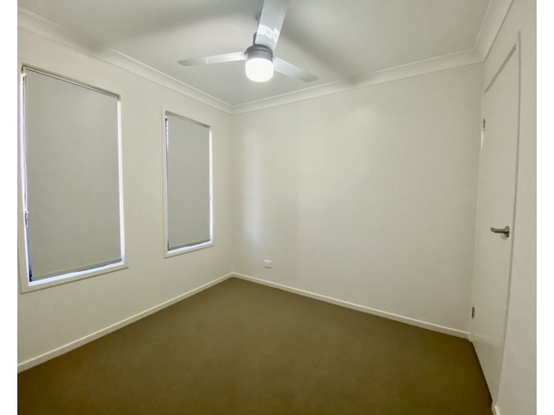 1/48 Sapphire Crs, Redbank Plains QLD 4301
