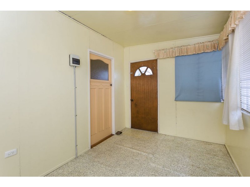 40 Rex Street, Eastern Heights QLD 4305