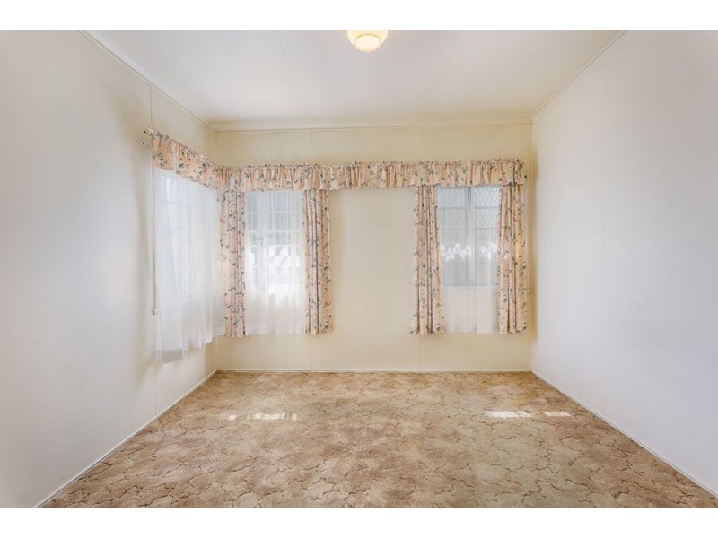 40 Rex Street, Eastern Heights QLD 4305