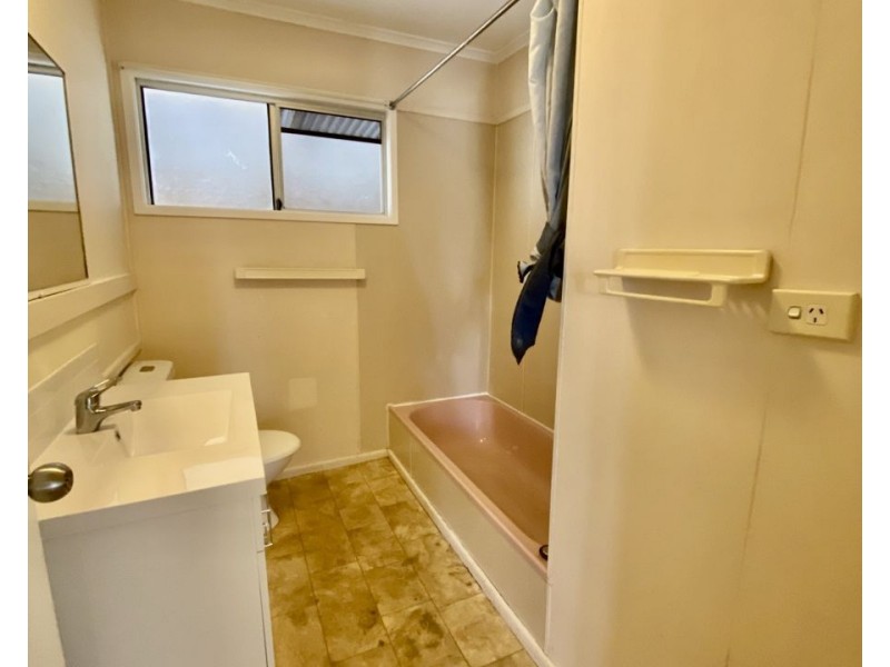 111 Fernvale Road, Brassall QLD 4305