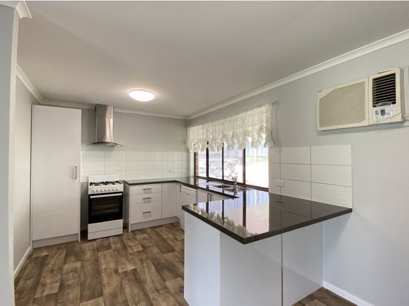 129 Collingwood Dr, Collingwood Park QLD 4301