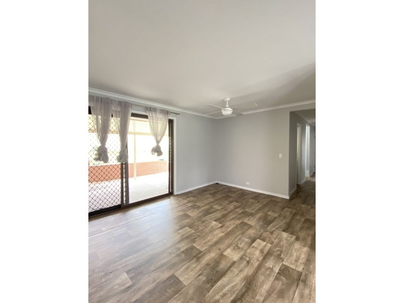 129 Collingwood Dr, Collingwood Park QLD 4301