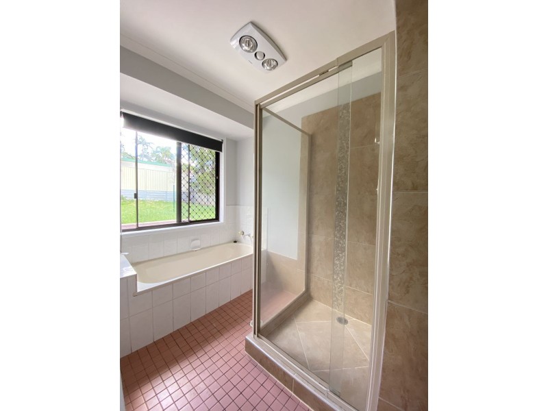 129 Collingwood Dr, Collingwood Park QLD 4301