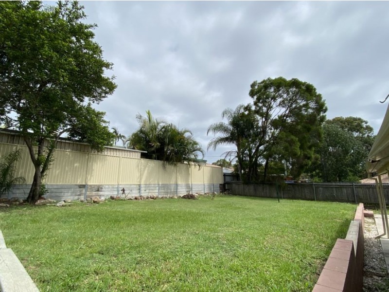 129 Collingwood Dr, Collingwood Park QLD 4301