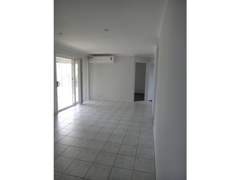 14 McCubbin Ct, Goodna QLD 4300