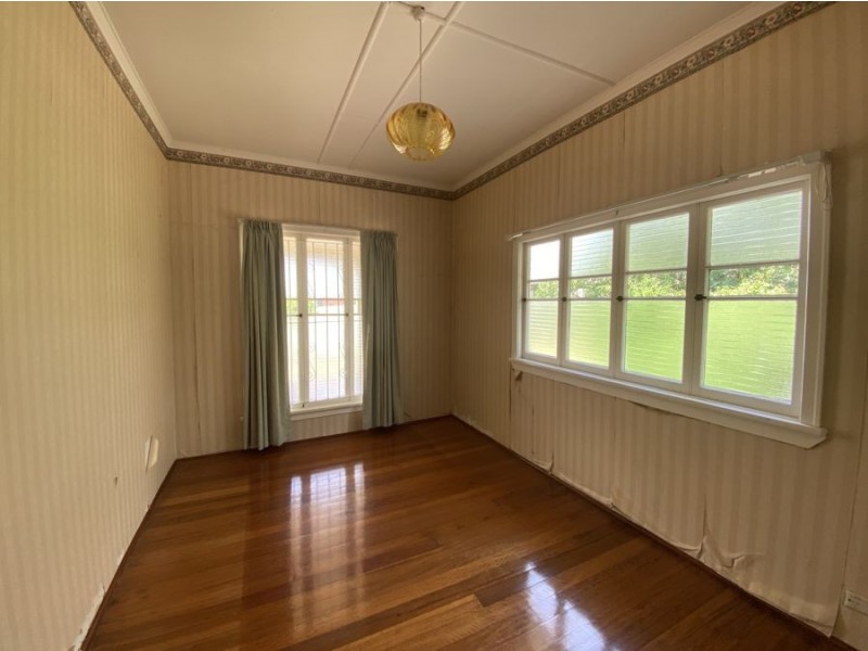 66 Cranes Rd, North Ipswich QLD 4305