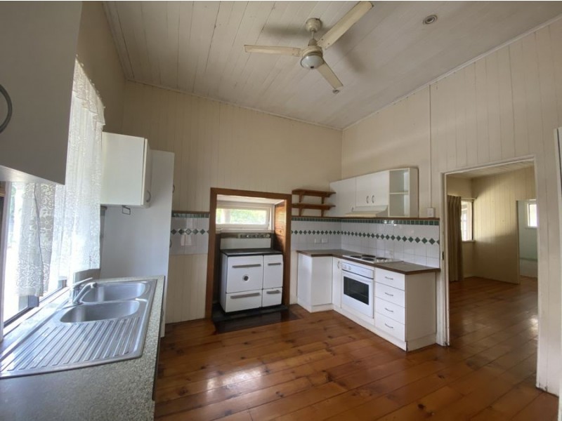 15 Salisbury Rd, Ipswich QLD 4305