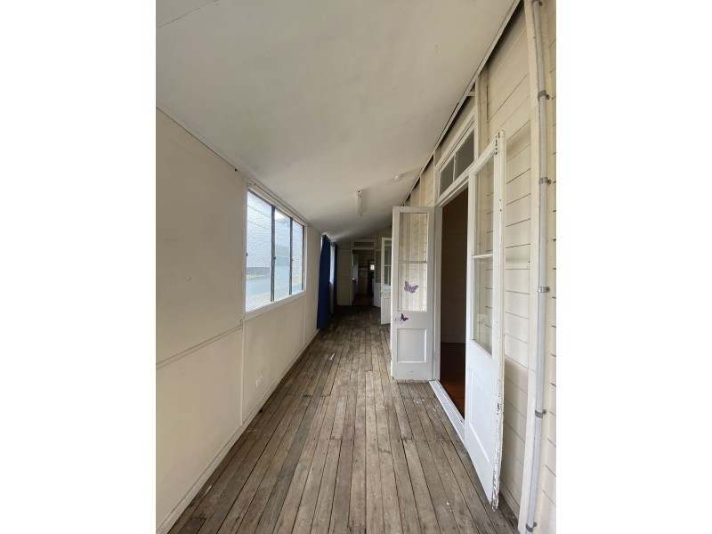 15 Salisbury Rd, Ipswich QLD 4305