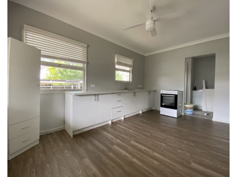 19 Leslie St, East Ipswich QLD 4305