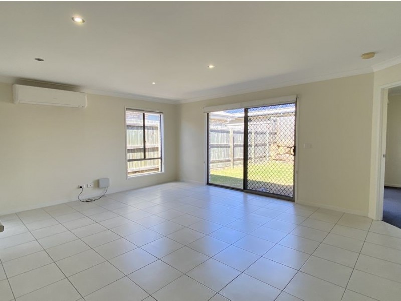 40 Glorious Promenade, Redbank Plains QLD 4301