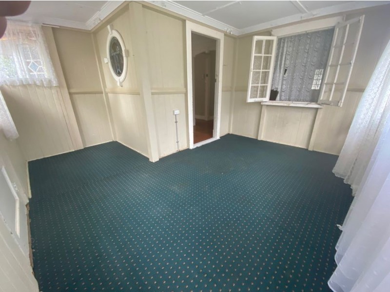 13 Salisbury Rd, Ipswich QLD 4305