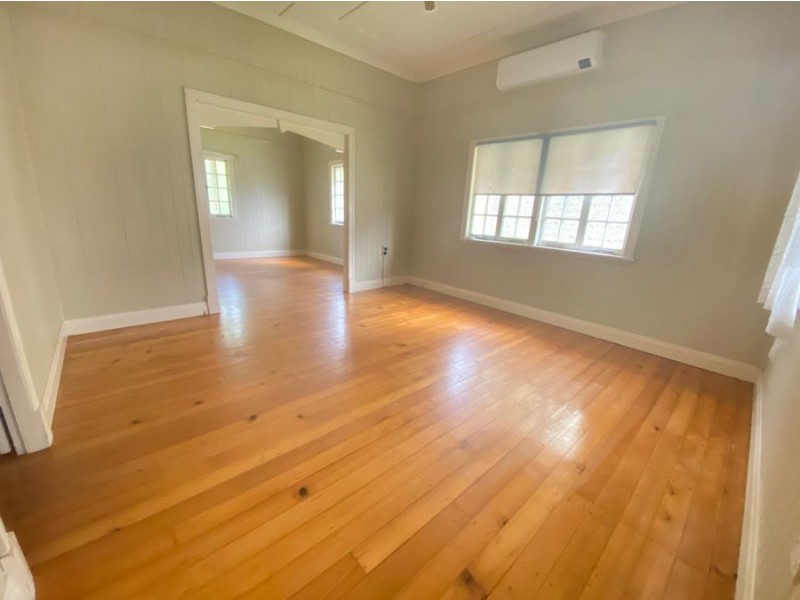13 Salisbury Rd, Ipswich QLD 4305