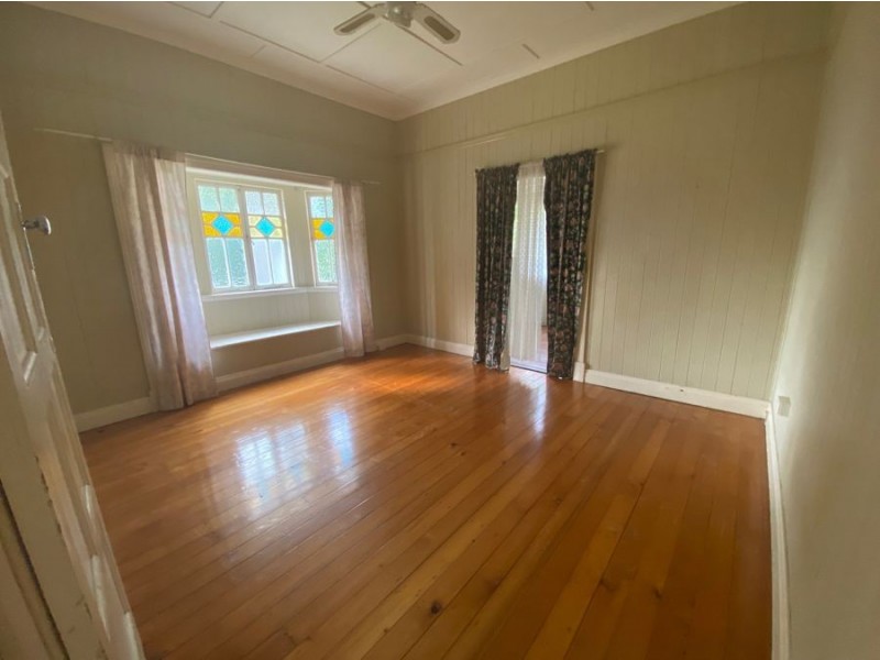 13 Salisbury Rd, Ipswich QLD 4305