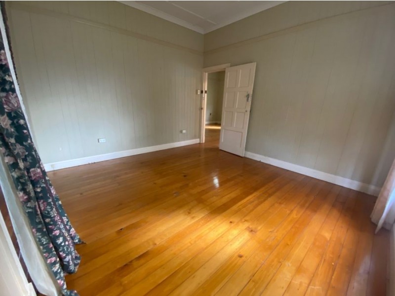 13 Salisbury Rd, Ipswich QLD 4305