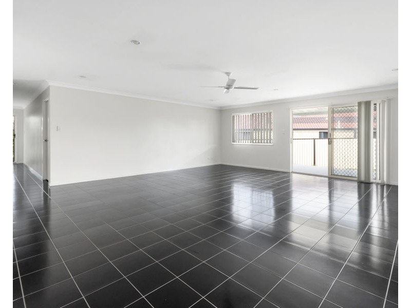 1/22 Tea Tree Pl, Raceview QLD 4305