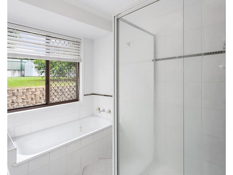 2 Cathryn Ct, Collingwood Park QLD 4301