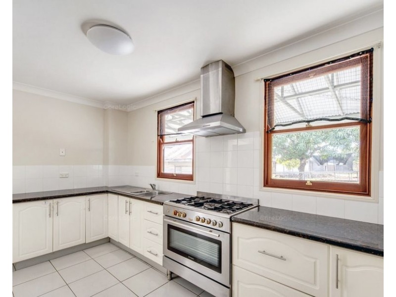 26 Lusitania St, Newtown QLD 4305