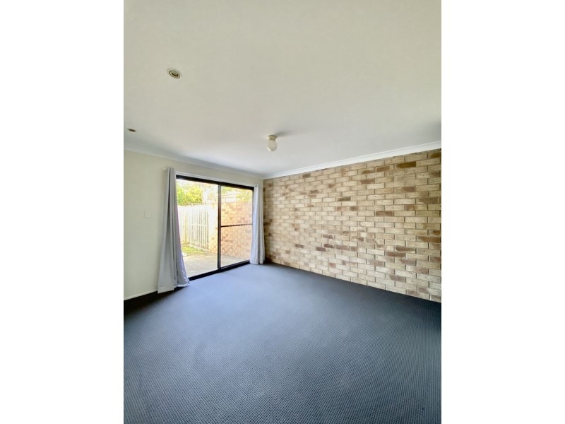2/17 Spencer St, Churchill QLD 4305