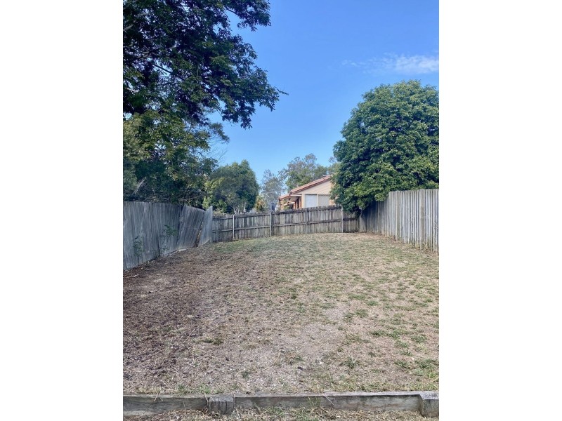 2/17 Spencer St, Churchill QLD 4305