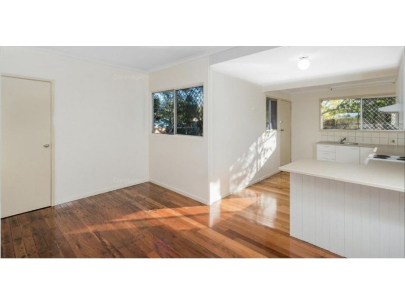 4 Kraatz Ave, Loganlea QLD 4131