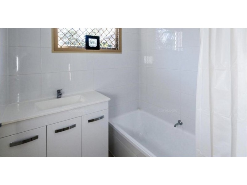 4 Kraatz Ave, Loganlea QLD 4131