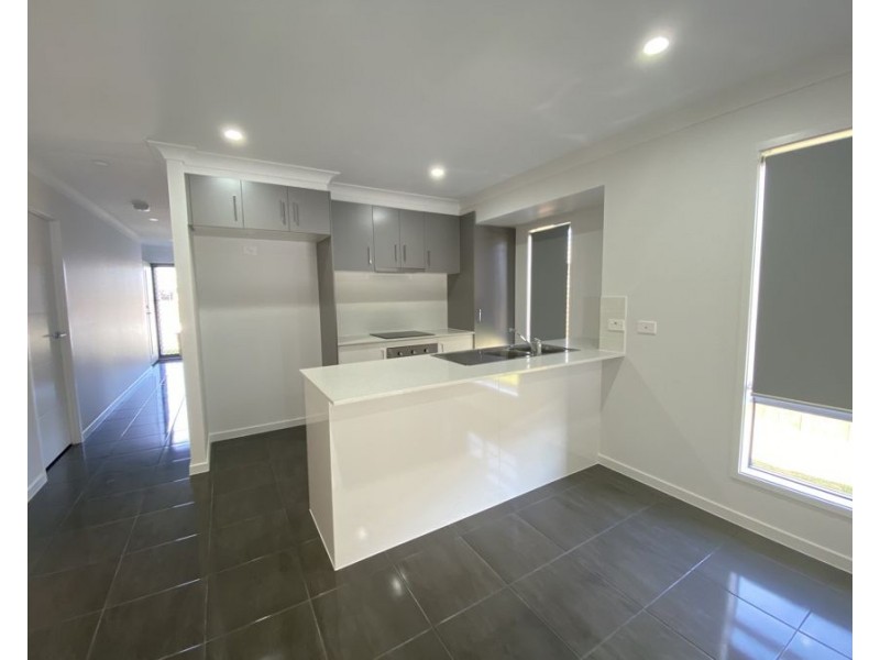 1/67 Montana Cct, Logan Reserve QLD 4133