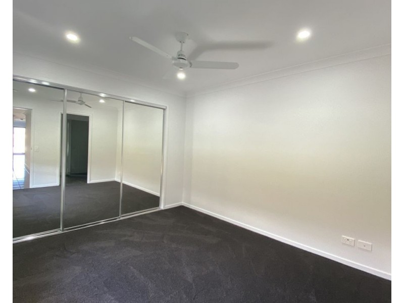 1/67 Montana Cct, Logan Reserve QLD 4133