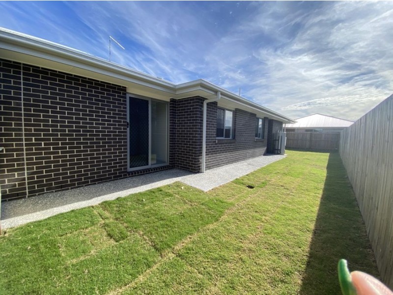 2/67 Montana Cct, Logan Reserve QLD 4133