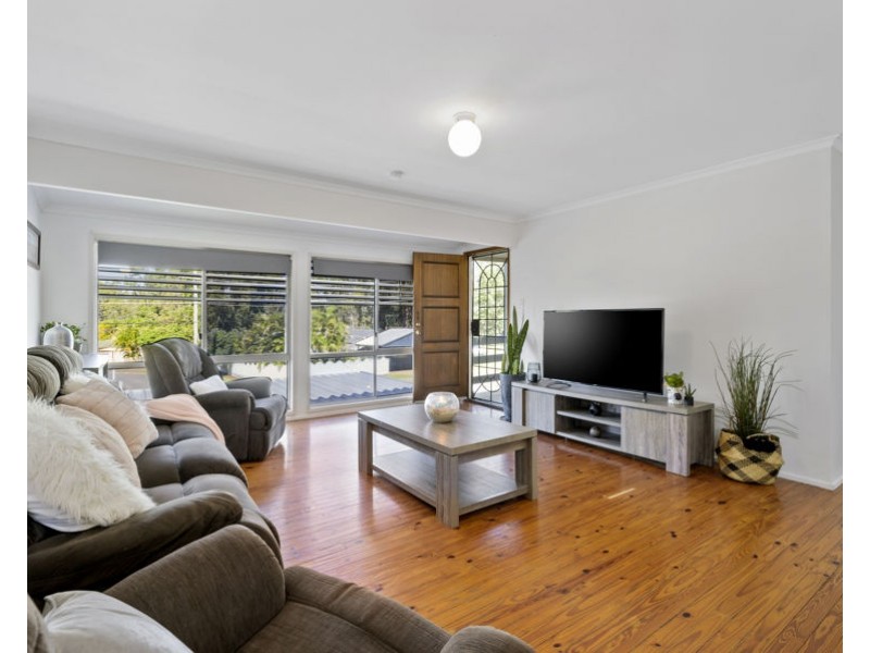 2 Tamatea Dr, Bellbird Park QLD 4300