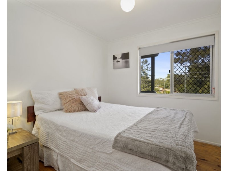 2 Tamatea Dr, Bellbird Park QLD 4300