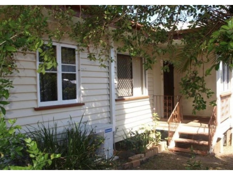 13 Mossom St, North Ipswich QLD 4305