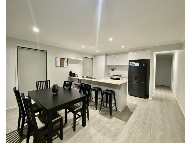 1 Berry St, Churchill QLD 4305