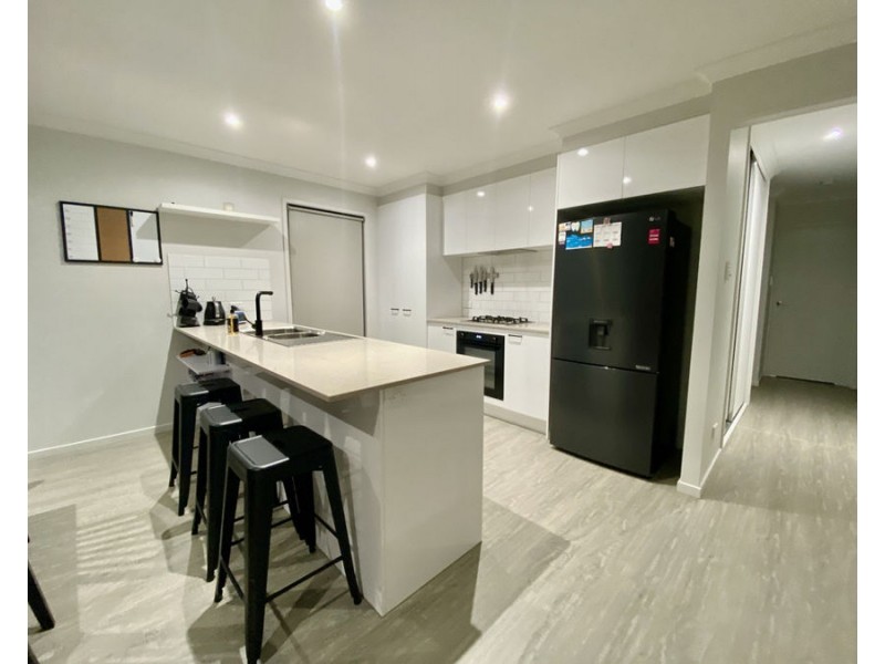 1 Berry St, Churchill QLD 4305