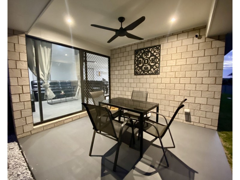 1 Berry St, Churchill QLD 4305