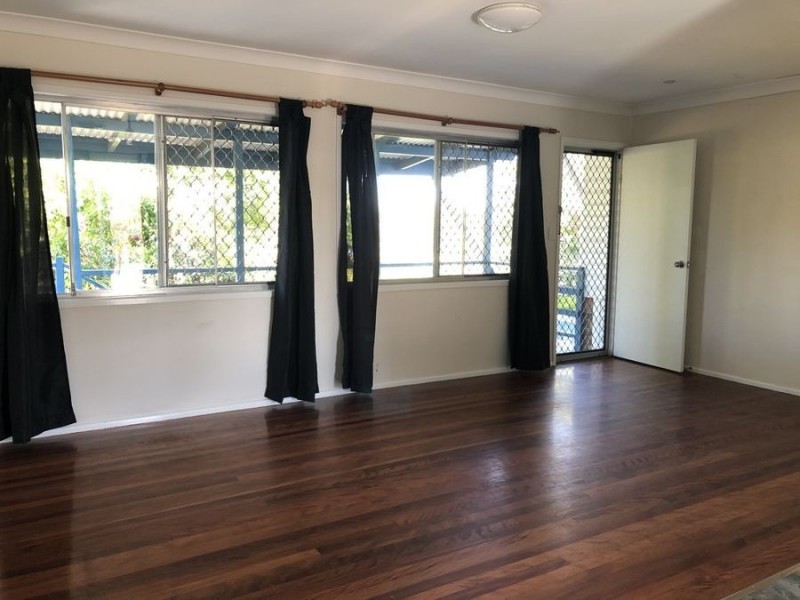 6 Kraatz Ave, Loganlea QLD 4131