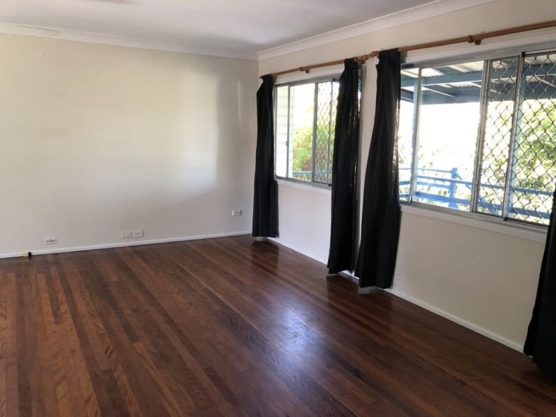 6 Kraatz Ave, Loganlea QLD 4131