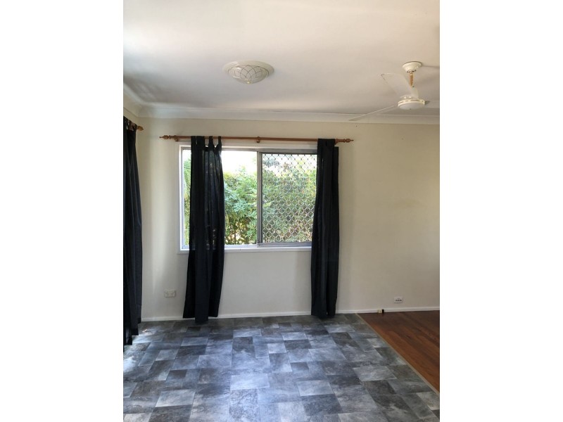 6 Kraatz Ave, Loganlea QLD 4131