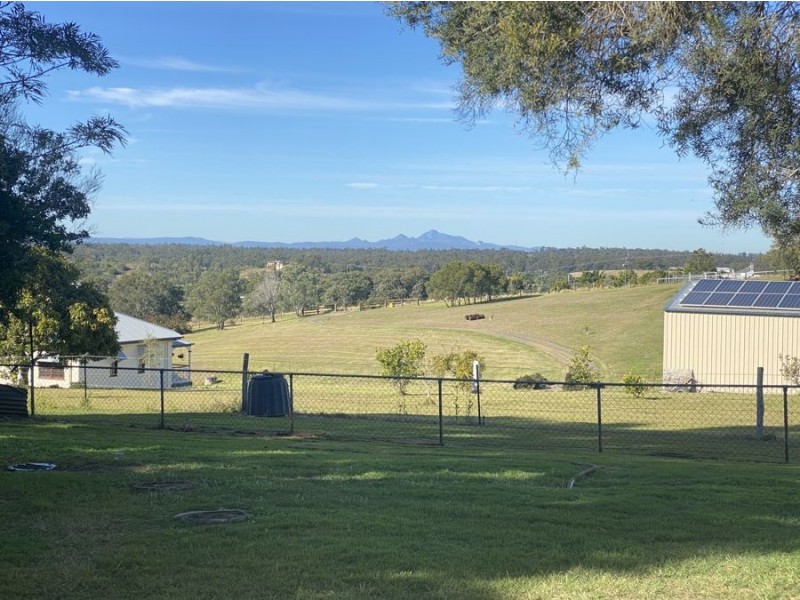 45 Trowers Rd, Pine Mountain QLD 4306
