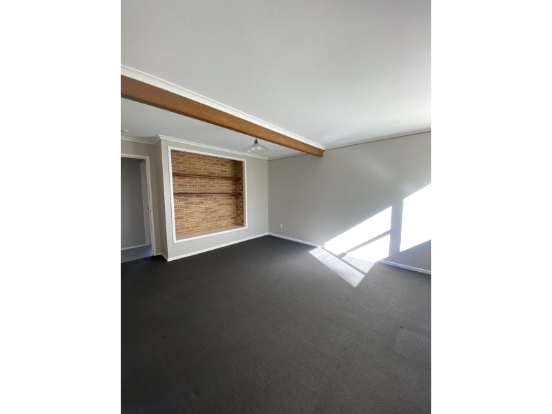 45 Trowers Rd, Pine Mountain QLD 4306