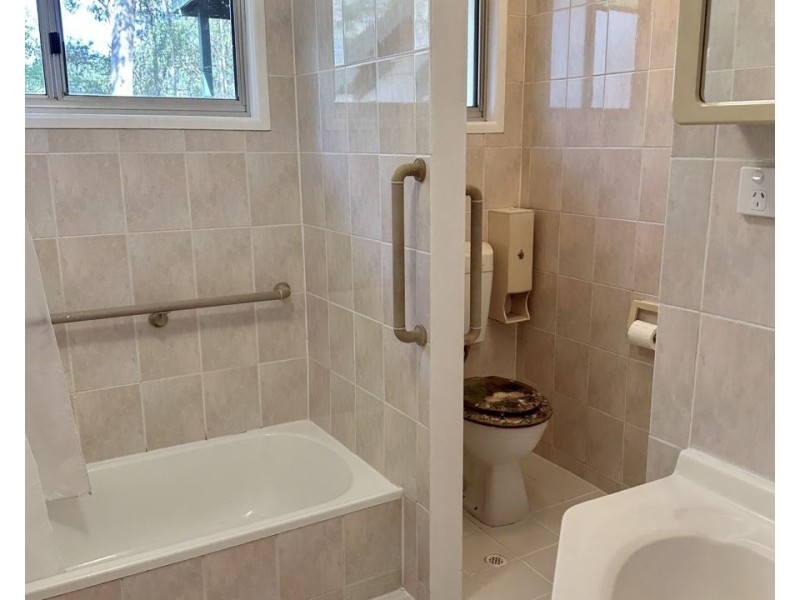 40 Leonard St, Yamanto QLD 4305