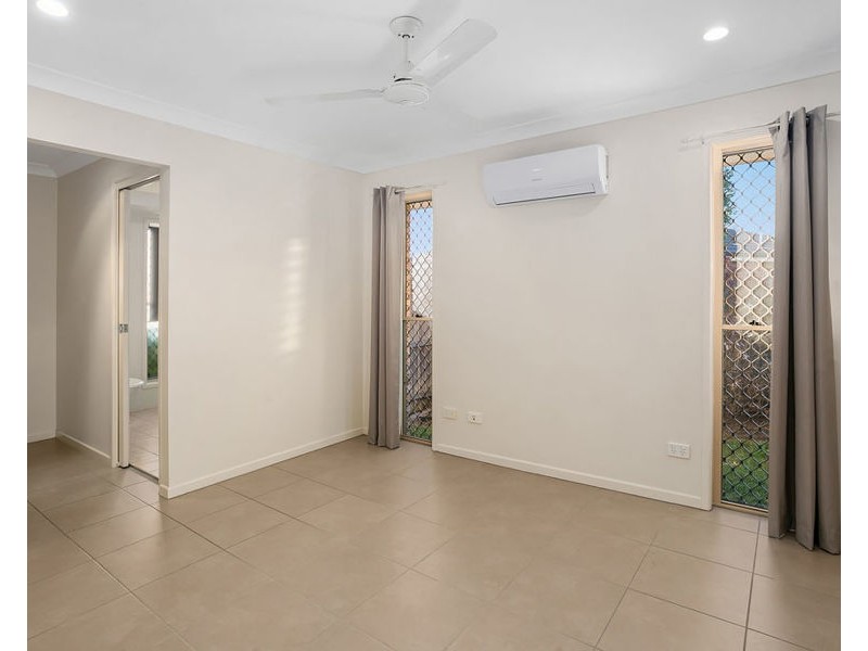10 Wattle Crescent, Raceview QLD 4305